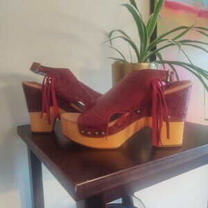 Red Leather Dingo Fringe Platform Size 8.5